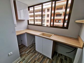 Instalación de cocinas y armarios.