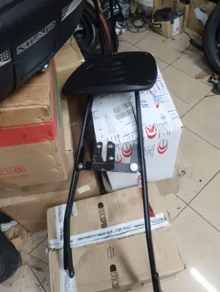 Baúl SHAD Touring con herrajes 42L