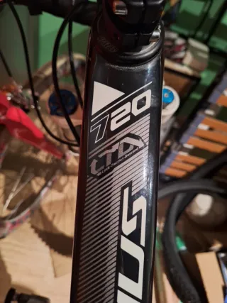 Bicicleta enduro scott genius 720 carbono