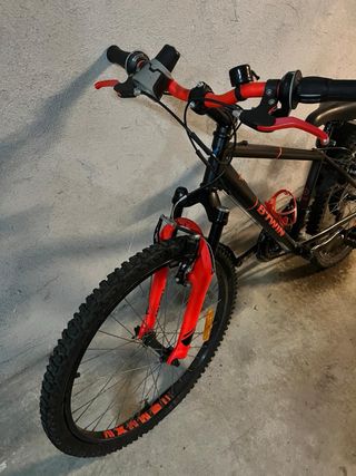 Bicicleta BTWIN 24 Negra y Roja