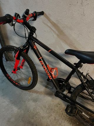 Bicicleta BTWIN 24 Negra y Roja