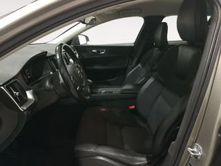 Volvo V60 Momentum
