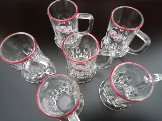 Juego 6 jarritas pequeñas antiguas