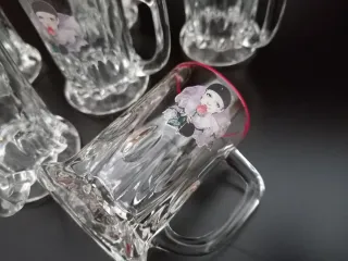 Juego 6 jarritas pequeñas antiguas