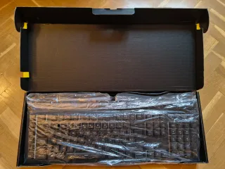 Teclado Corsair K55 RGB