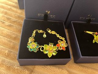 Conjunto Swarovski Anillo y Pulsera Flores