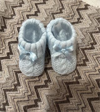 Peuquitos de bebé de punto azul