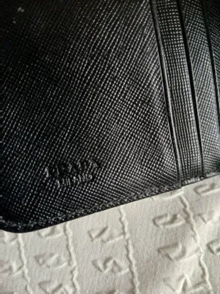 Portafoglio da donna Prada in saffiano nero