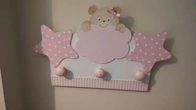 Perchero infantil de 3  para pared.