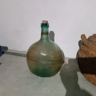 Juego de 3 garrafas antiguas