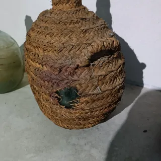 Juego de 3 garrafas antiguas