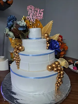 Maqueta de tarta 3 pisos