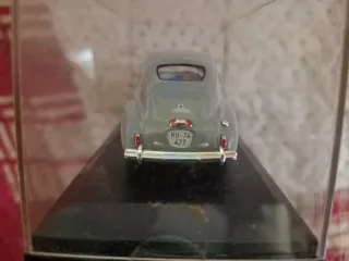 Maqueta Peugeot 203 1960