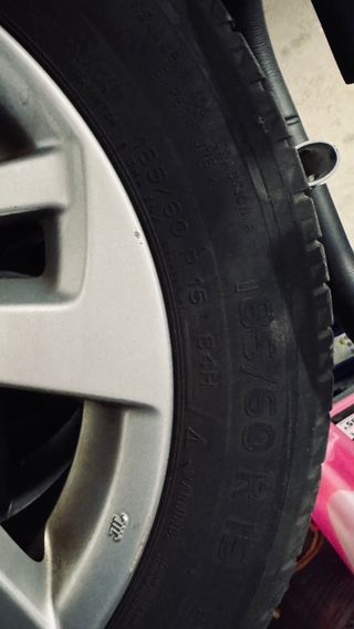 Juego de 4 llantas originales Honda Jazz + neumáti