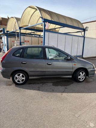 Nissan Almera 2004