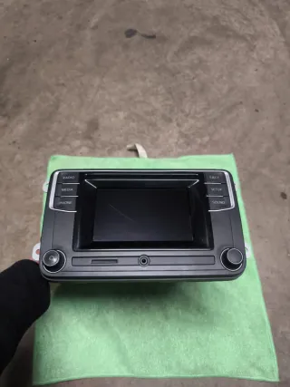 Pantalla táctil original Volkswagen Caddy año 2017