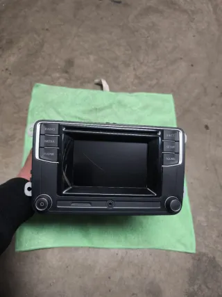 Pantalla táctil original Volkswagen Caddy año 2017