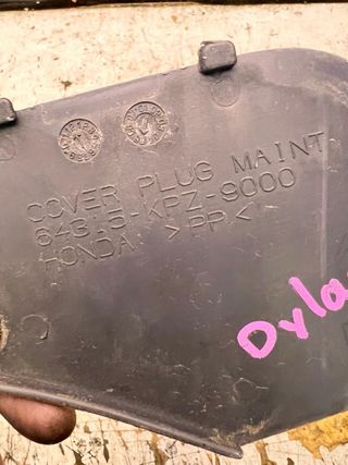Tapa acceso a bujía Honda Dylan 125 cc