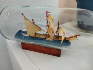 Barco en botella hecho a mano