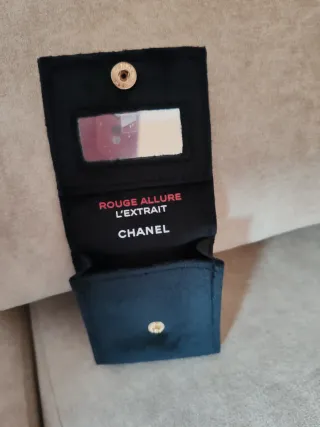 Estuche Chanel para pintalabios