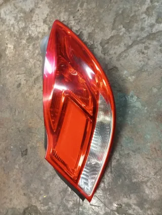 Piloto trasero derecho Opel insignia