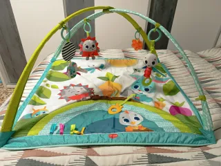 Manta actividades gimnasio bebé Tiny Love