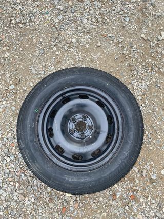 Rueda NUEVA Bridgestone 195/65 R15 (Golf IV)