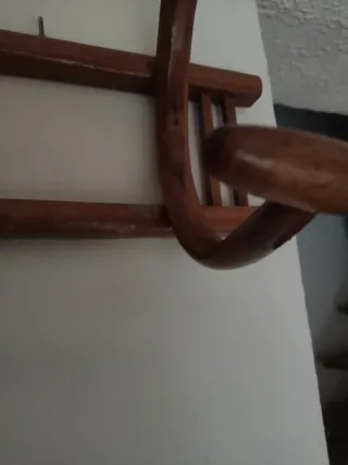 Perchero de madera antiguo