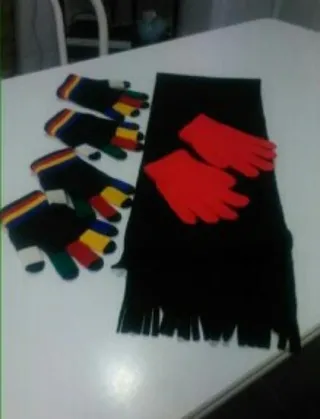 Bufandas y guantes de niño -a