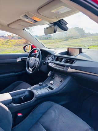 Lexus CT 200 EXECUTIVE NAVIBOX SOLO 14.000KMS