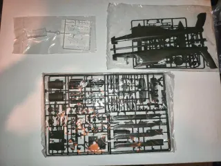 Maqueta AH-64D Longbow 1/48 Academy