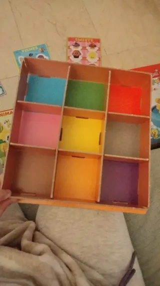 Juego Montessori de clasificación de colores