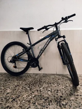 Bicicleta ROCKRIDER ST 100 27".5 en aluminio