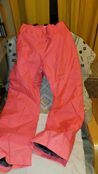 Pantalón esqui niña. Color rosa chicle. 10-12 años