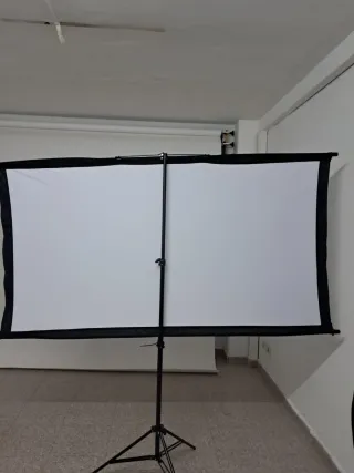 Pantalla para Proyector 80" 16:9 4K HD