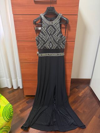 Abito da cerimonia nero con dettagli oro