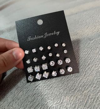 Set de pendientes brillantes tipo circonita platea