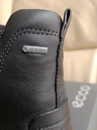 BOTIN NEGRO -ECCO , GORETEX
