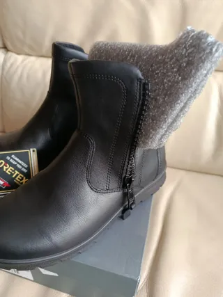 BOTIN NEGRO -ECCO , GORETEX