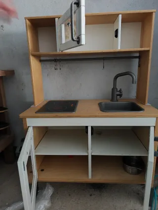 Cocinita de madera de Ikea