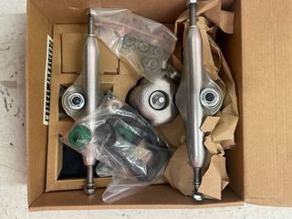 Ejes Surf Skate YOW meraki en caja