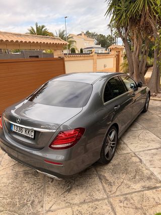 Mercedes-Benz E220