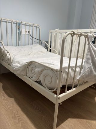 Se vende Cama ikea niños con somier