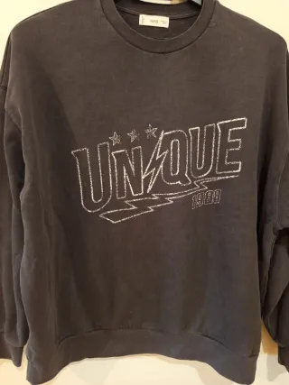 Sudadera amplia gris antracita. Mango, talla S.