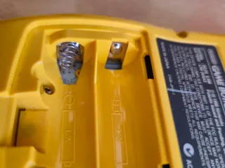 Game Boy amarilla + Pokémon Plata JAP