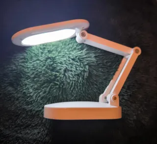 LED RECHARGEABLE DESK LAMP; lampada ricaricabile