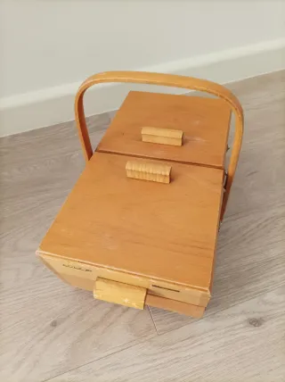 Costurero vintage madera