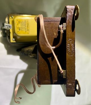 TIMBRE ANTIGUO BRONCE Y TRANSFORMADOR LOYJE ~12V.