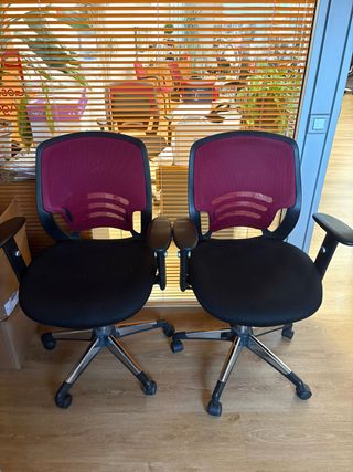 Dos sillas oficina ruedas