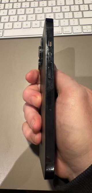 iPhone 13 Pro 1Tb con bateria al 69%